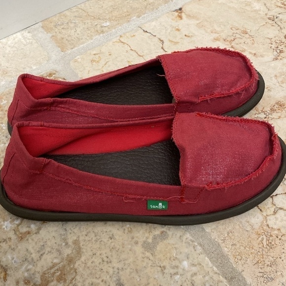 Sanuk Red Canvas Slip On Surfer Flat Shoes. 11 - Picture 3 of 8